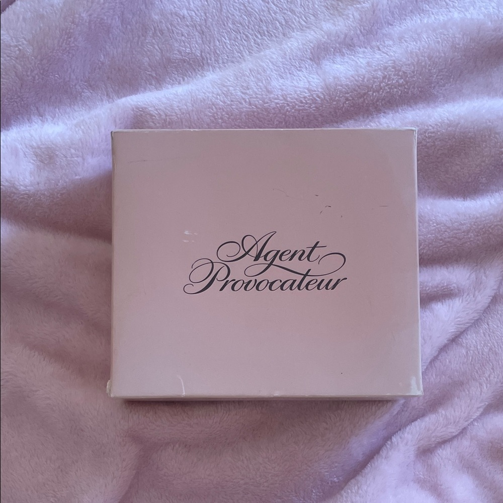 LINGERIE BOX